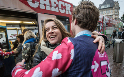INCHECKEN MET ‘LIEFDE’ OP SPECIALE TREIN (LIJN 2) IN AMSTERDAM