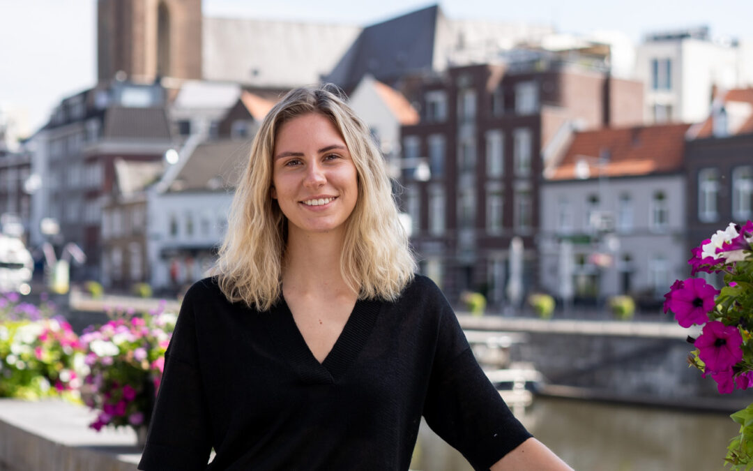 MEET LYENNE: 5 VRAGEN AAN ONZE NIEUWE TRAINEE